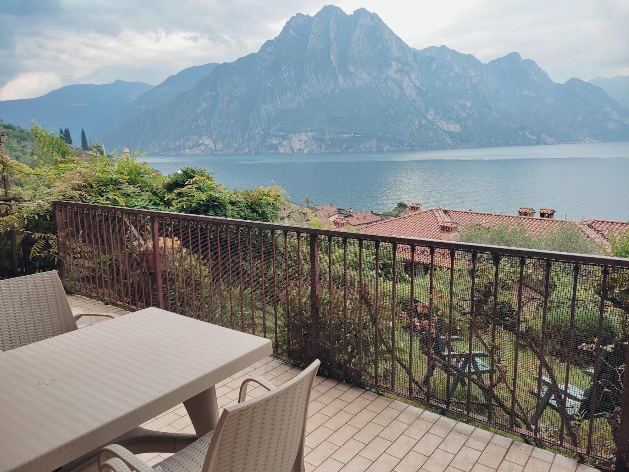 Iseolakerental - Riva House Riva di Solto Exteriör bild